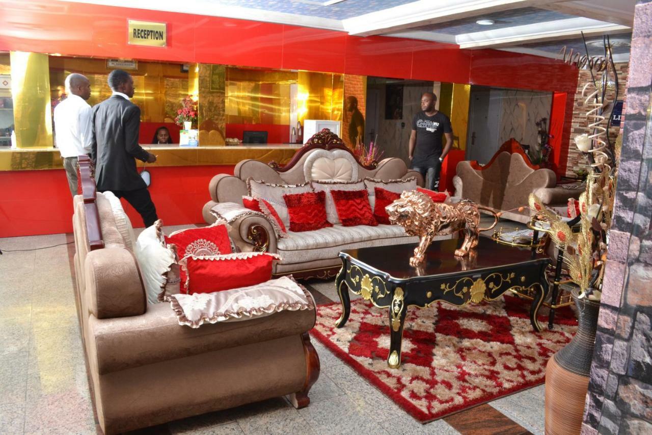 Limoh Suites Benin City Extérieur photo