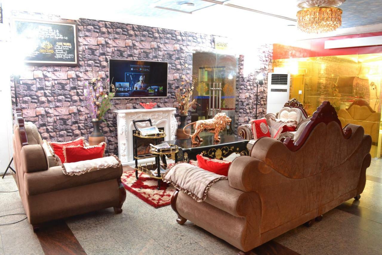 Limoh Suites Benin City Extérieur photo